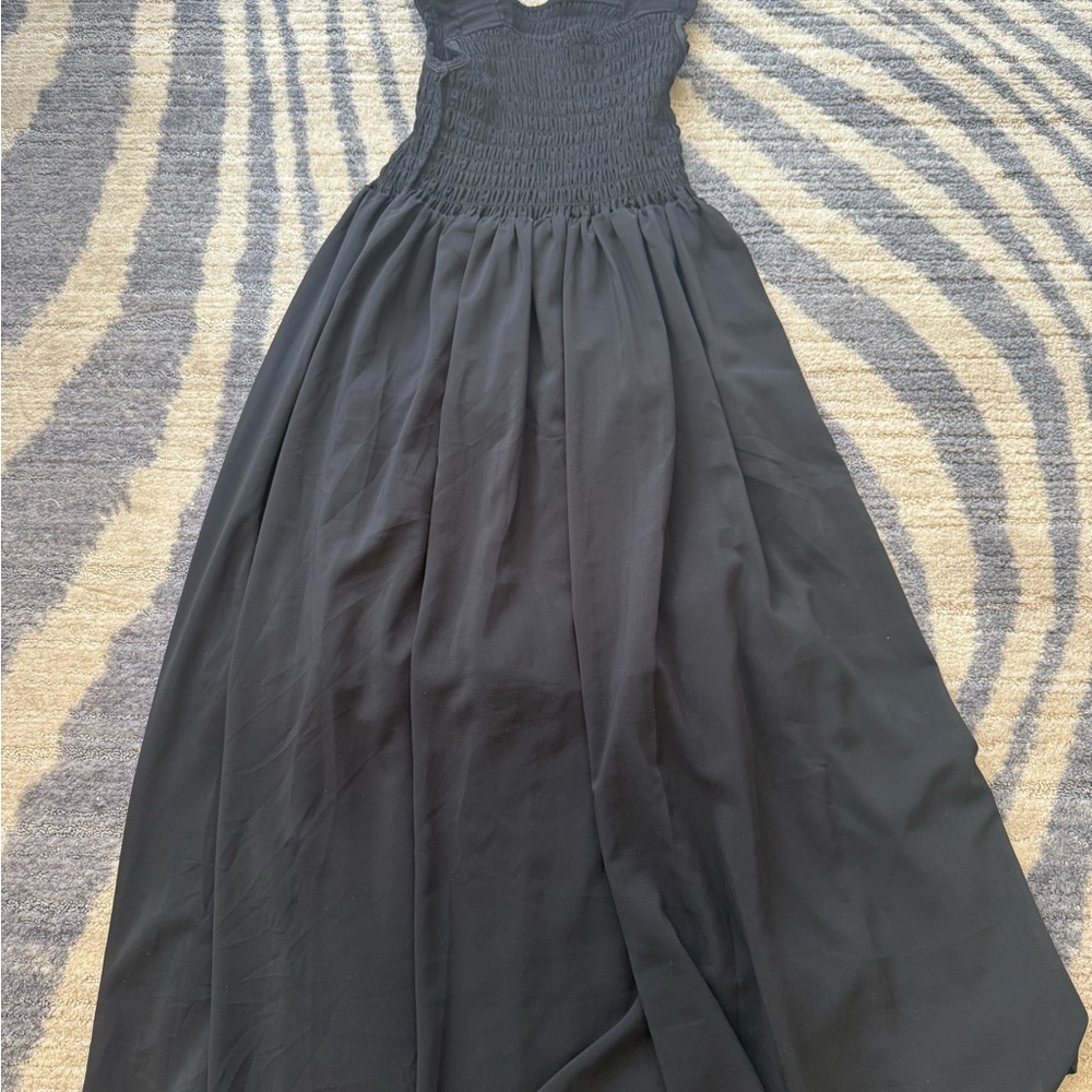 Elegant Black Maxi Dress with Square Neckline
